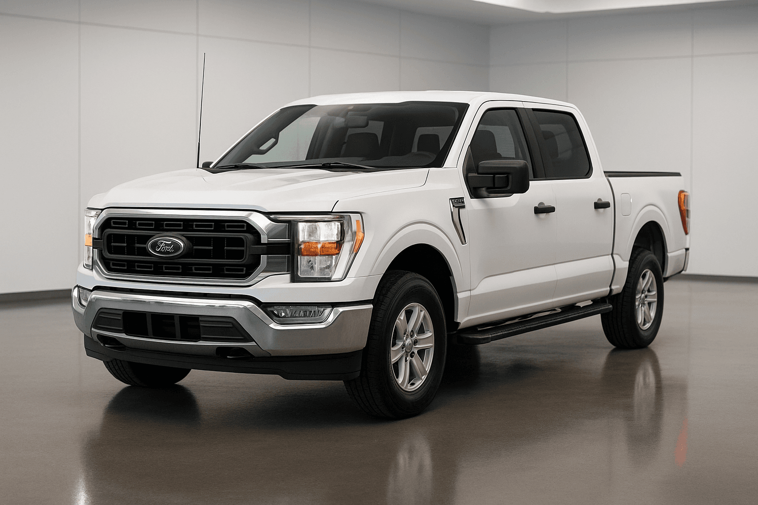 2022 Ford F-150 XLT SuperCrew — front three-quarter view